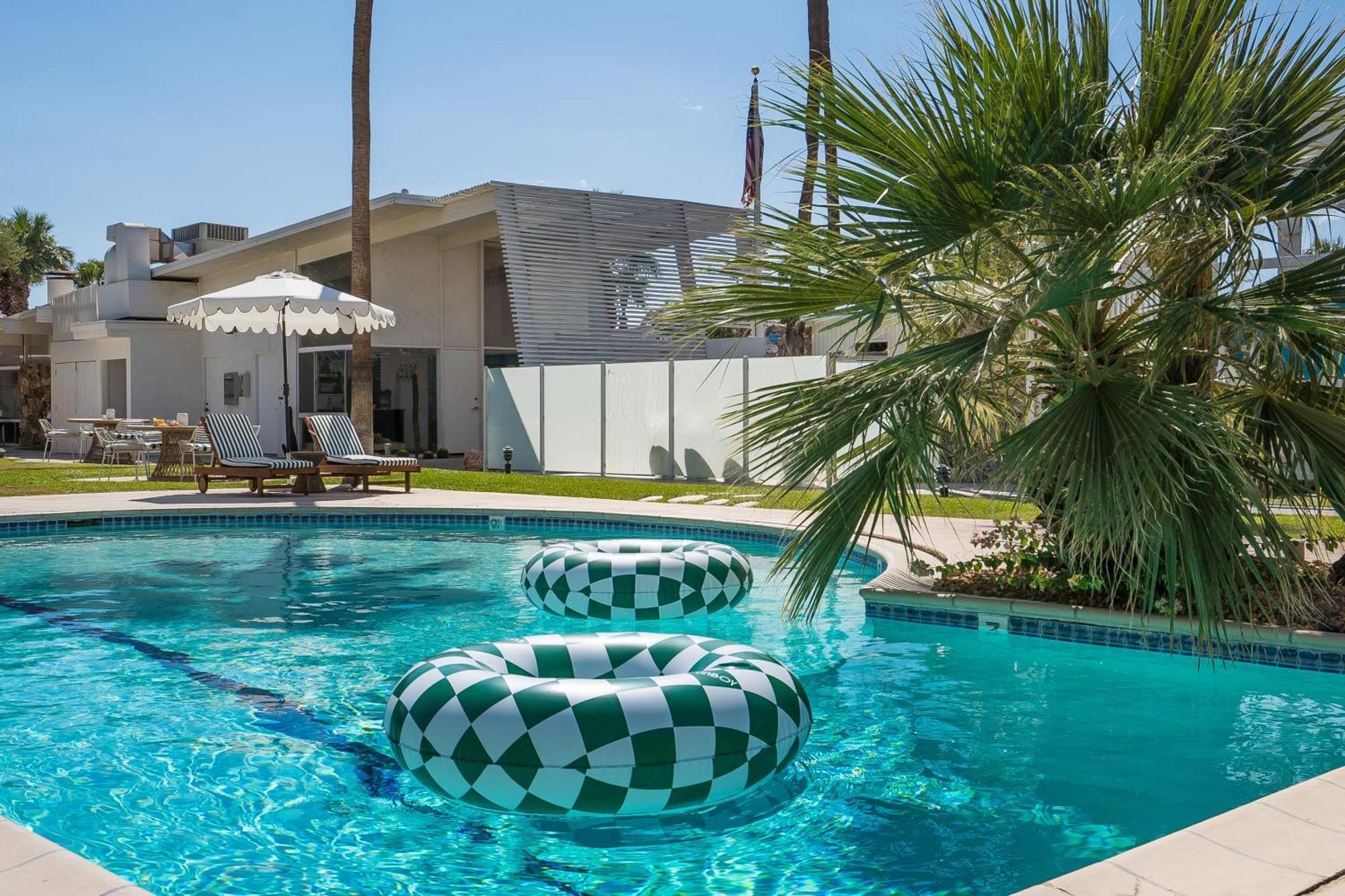 The Monkey Tree Hotel Buyout By Avantstay Entire Hotel Buyout Funky Rooms W Modern Amenities Palm Springs Zewnętrze zdjęcie